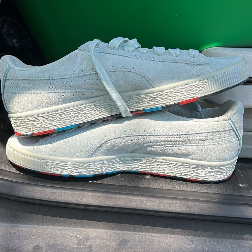 Puma - Picture 2 of 4